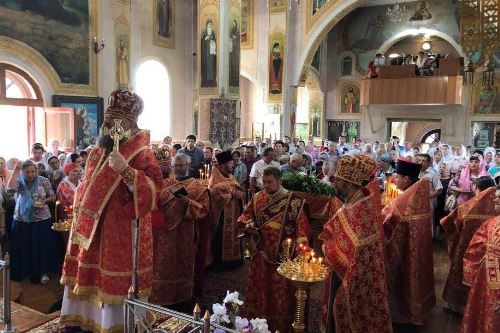 Свято-Георгиевский храм Армянска отметил Престольный праздник Свято-Георгиевский храм Армянска отметил Престольный праздник