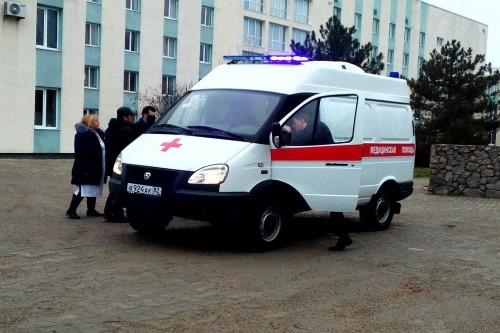 Армянск получил новый автомобиль скорой помощи Армянск получил новый автомобиль скорой помощи