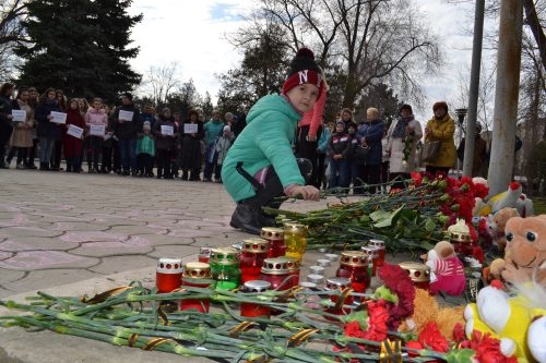 В память о жертвах в Кемерово... В память о жертвах в Кемерово...