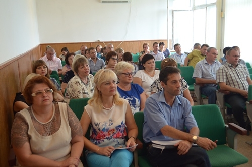 Глава администрации Армянска провел расширенное аппаратное совещание Глава администрации Армянска провел расширенное аппаратное совещание