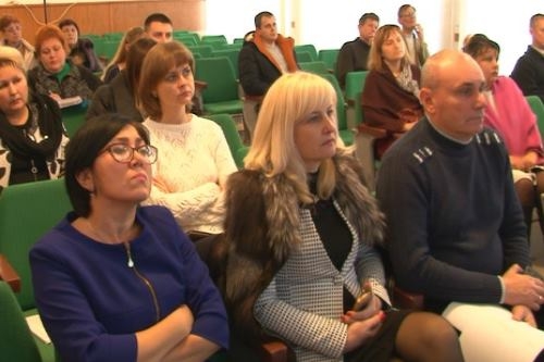 На обсуждение общественности: в Армянске прошли общественные слушания по проекту бюджета муниципального образования На обсуждение общественности: в Армянске прошли общественные слушания по проекту бюджета муниципального образования