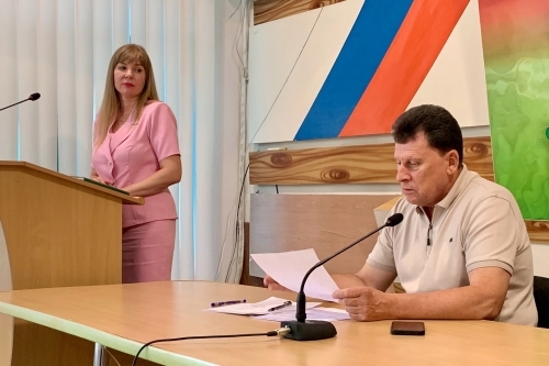 Глава администрации Василий Телиженко провел расширенное аппаратное совещание с участием руководителей
