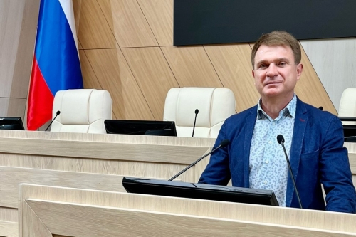Леонид Бабашов: «За 2023-й я отправил на СВО более 15 грузовиков с гуманитаркой, и провел 100 встреч с трудовыми коллективами»